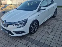 Gebraucht Renault Mégane Bose Edition 132 PS (97 kW) 2016 Weiß Limousine