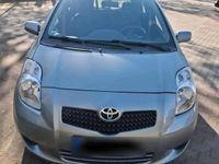 Gebraucht Toyota Yaris 87 PS (63 kW) 2007 Grau Kleinwagen