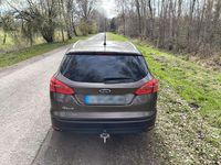 Gebraucht Ford Focus 120 PS (88 kW) 2017 Braun Kombi