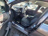 Gebraucht Mercedes B180 122 PS (89 kW) 2014 Grau Van / Kleinbus