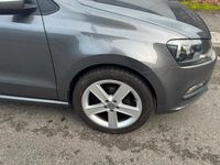 Gebraucht VW Polo 75 PS (55 kW) 2017 Grau Kleinwagen