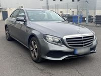 Gebraucht Mercedes E220 194 PS (142 kW) 2016 Grau Limousine
