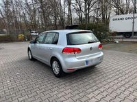 Gebraucht VW Golf VI 102 PS (75 kW) 2009 Silber Kleinwagen