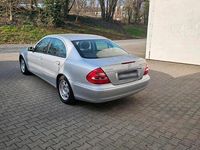 Gebraucht Mercedes E200 154 PS (113 kW) 2005 Silber Limousine