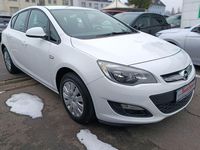 Gebraucht Opel Astra Selection 87 PS (63 kW) 2013 Weiß Limousine