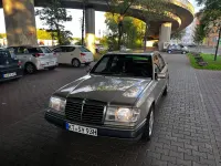 Gebraucht Mercedes E260 166 PS (122 kW) 1989 Gold Limousine