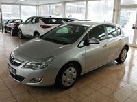 Gebraucht Opel Astra Edition 116 PS (85 kW) 2012 Silber Limousine