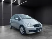 Gebraucht Mercedes A160 95 PS (69 kW) 2012 Silber Kleinwagen