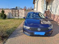 Gebraucht VW Passat Trendline 120 PS (88 kW) 2015 Blau Kombi