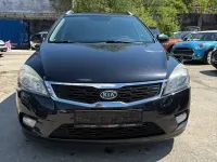 Usado Kia Ceed 125 CV (91 kW) 2011 Negro Utilitario