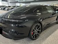 Gebraucht Porsche Taycan 4S Chrono 419 kW (571 PS) 2023 Tiefschwarz Limousine