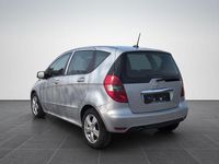 Gebraucht Mercedes A160 95 PS (69 kW) 2012 Silber Limousine