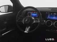 Gebraucht Mercedes GLB180 Progressive 136 PS (100 kW) 2024 Silber SUV