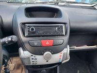 Gebraucht Citroën C1 Tendance 68 PS (50 kW) 2014 Weiß Kleinwagen