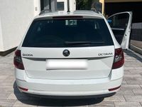 Gebraucht Skoda Octavia Ambition 150 PS (110 kW) 2018 Weiß Kombi