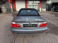 Gebraucht BMW 318 Cabriolet 150 PS (110 kW) 2005 Silbergrau metallic Cabrio