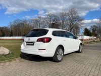 Gebraucht Opel Astra Innovation 140 PS (102 kW) 2011 Schneeweiss/summitwhite/arctic Kombi
