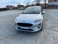 Gebraucht Ford Fiesta 101 PS (74 kW) 2018 Silber Kleinwagen