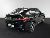 Gebraucht BMW X4 M Sport 190 PS (139 kW) 2023 Saphirschwarz SUV