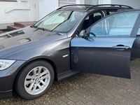 Gebraucht BMW 320 177 PS (130 kW) 2008 Grau Kombi