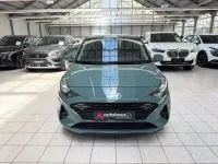 Gebraucht Hyundai i10 Select 67 PS (49 kW) 2024 Grün Kleinwagen