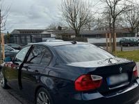 Gebraucht BMW 320 170 PS (125 kW) 2008 Blau Limousine