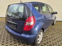 Gebraucht Mercedes A160 95 PS (69 kW) 2012 Blau Kleinwagen