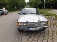 Gebraucht Mercedes 230 136 PS (100 kW) 1983 Silber Coupé