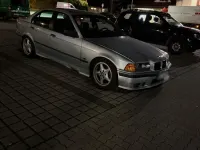 Gebraucht BMW 320 150 PS (110 kW) 1995 Silber Limousine
