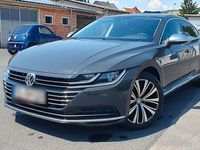 Gebraucht VW Arteon Elegance 150 PS (110 kW) 2019 Grau Kleinwagen