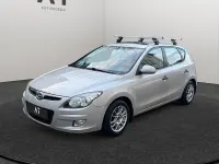 Gebraucht Hyundai i30 Classic 109 PS (80 kW) 2009 Silber Limousine