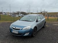 Gebraucht Opel Astra Edition 116 PS (85 kW) 2011 Grau Kombi