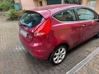 Gebraucht Ford Fiesta 96 PS (70 kW) 2009 Rot Kleinwagen