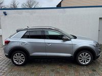 Gebraucht VW T-Roc Style 150 PS (110 kW) 2023 Grau SUV