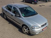 Gebraucht Opel Astra 101 PS (74 kW) 1998 Silber Limousine