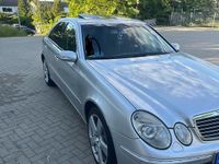 Gebraucht Mercedes E240 177 PS (130 kW) 2003 Silber Limousine
