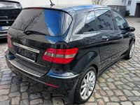 Gebraucht Mercedes B200 193 PS (141 kW) 2007 Schwarz Van / Kleinbus