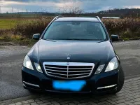 Gebraucht Mercedes E220 170 PS (125 kW) 2012 Blau Kombi
