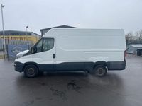 Second-hand Iveco Daily 116 CP (85 kW) 2017 Alb Monovolum