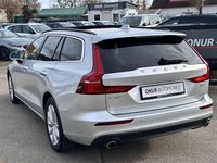 Gebraucht Volvo V60 Momentum 197 PS (144 kW) 2021 Silber Kombi