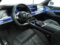 Gebraucht BMW 750e Sport Line 489 PS (359 kW) 2023 Grau Limousine