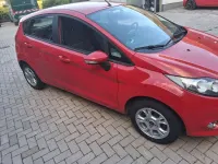 Gebraucht Ford Fiesta Ambiente 60 PS (44 kW) 2012 Rot Limousine