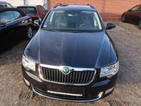 Gebraucht Skoda Superb Exclusive 140 PS (102 kW) 2013 Schwarzmagic perleffekt Kombi