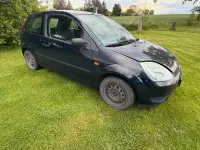 Używany Ford Fiesta 70 KM (51 kW) 2005 Niebieski Hatchback