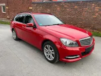 Gebraucht Mercedes C180 156 PS (114 kW) 2014 Rot Kombi