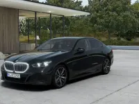 Gebraucht BMW 530e M Sport 299 PS (219 kW) 2025 Black sapphire (schwarz) Limousine