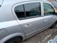 Second-hand Opel Astra 116 CP (85 kW) 2008 Argintiu Berlinǎ