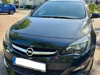 Gebraucht Opel Astra 140 PS (102 kW) 2012 Schwarz Kleinwagen