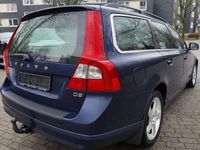 Gebraucht Volvo V70 Momentum 163 PS (119 kW) 2011 Blau Kombi