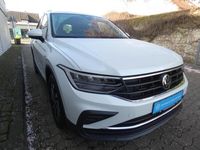 gebraucht VW Tiguan Tiguan ActiveActive 2.0 TDI DSG Active AHK SHZ Klima